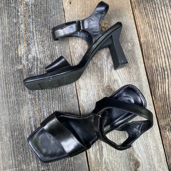 Via Spiga Shoes - Vintage Y2K Via Spiga Block Heel Sandals